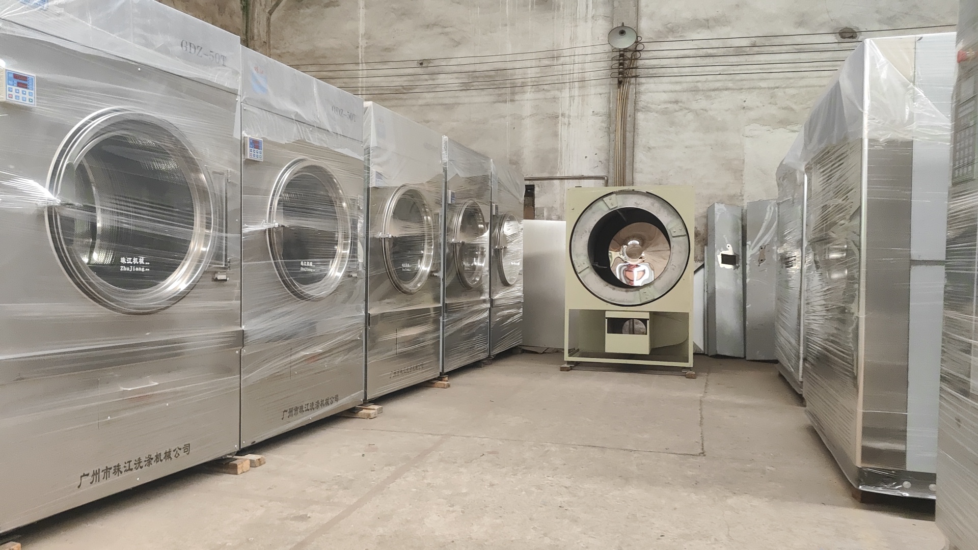 珠江洗涤工业洗衣机为何获广汽本田、蓝月亮等知名企业青睐?工业用半自动洗衣机厂家实力揭秘